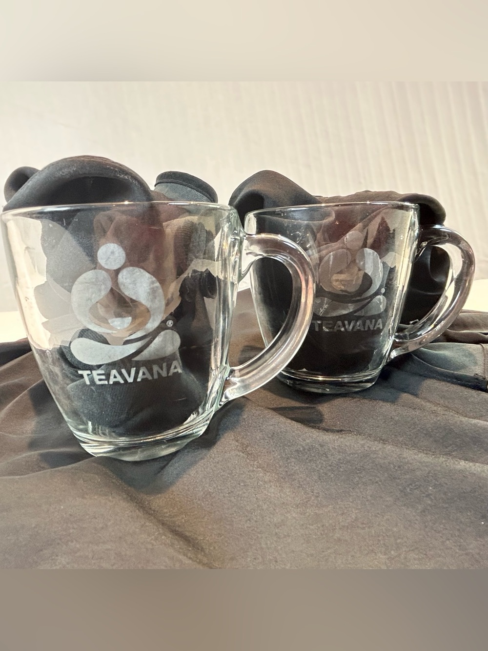 Teavana 16 oz Pair of Glass Coffee Mugs Healthy Body Wisdom Quote Vintage Tea Cu